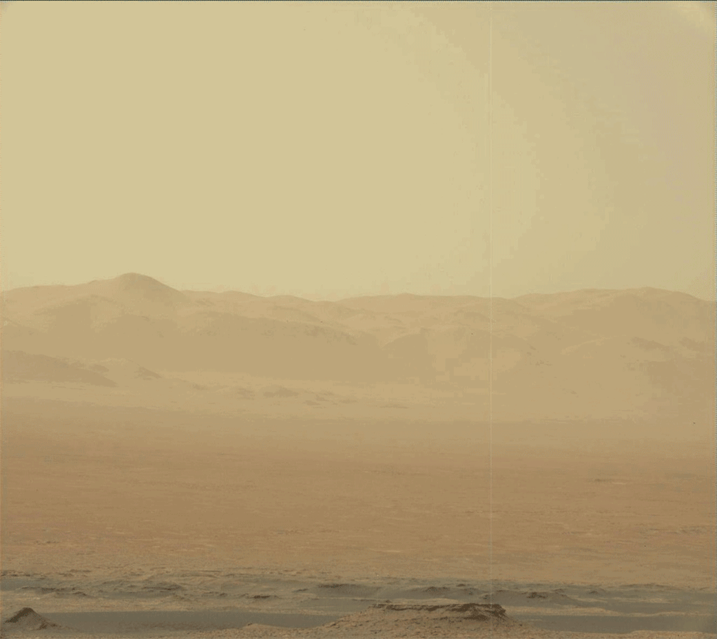 Immer wieder kommt es auf dem Mars zu Staubstürmen, die den gesamten Planeten überziehen, wie hier im Juni 2018. Die Aufnahme stammt vom NASA-Rover Cu