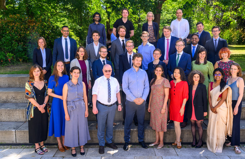 29 junge Nachwuchswissenschaftlerinnen und -wissenschaftler erhalten 2022 die Otto-Hahn-Medaille – für herausragende wissenschaftliche Leistungen, die sie in der Regel im Zusammenhang mit ihrer Doktorarbeit erbracht haben.