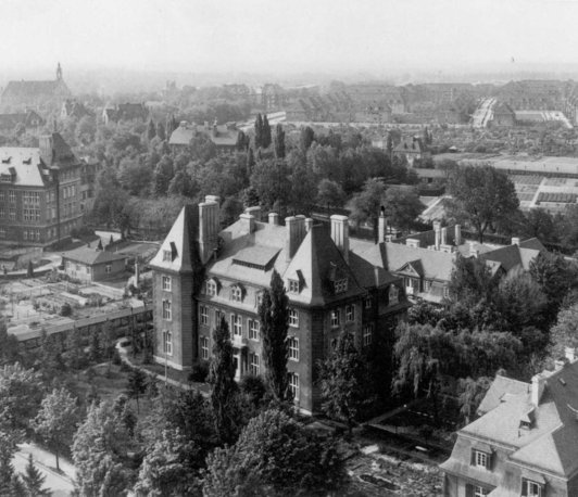DahlemTour - 100 Jahre Wissenschaft im "deutschen Oxford" 